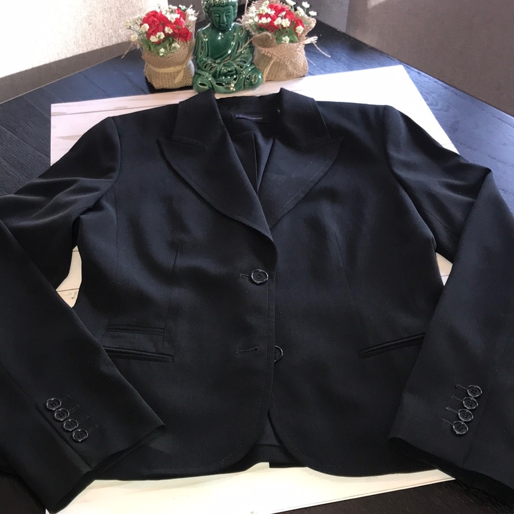 Context Skirt Suit